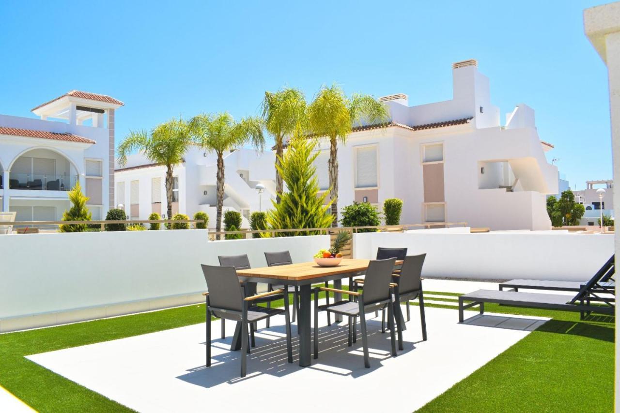 New Build Apartment On Beautiful Modern Complex Rojales Buitenkant foto